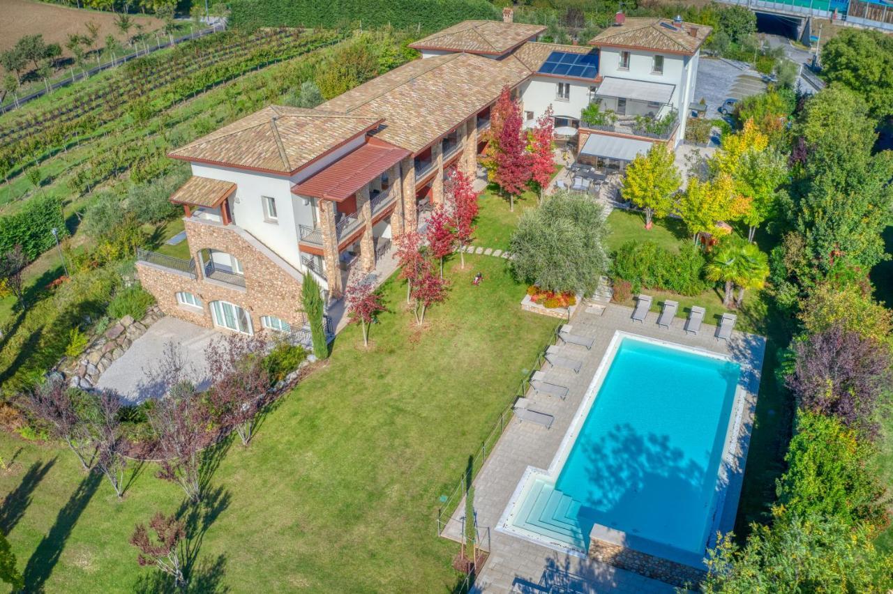 Agriturismo Corte Aurea Десенцано дел Гарда Екстериор снимка