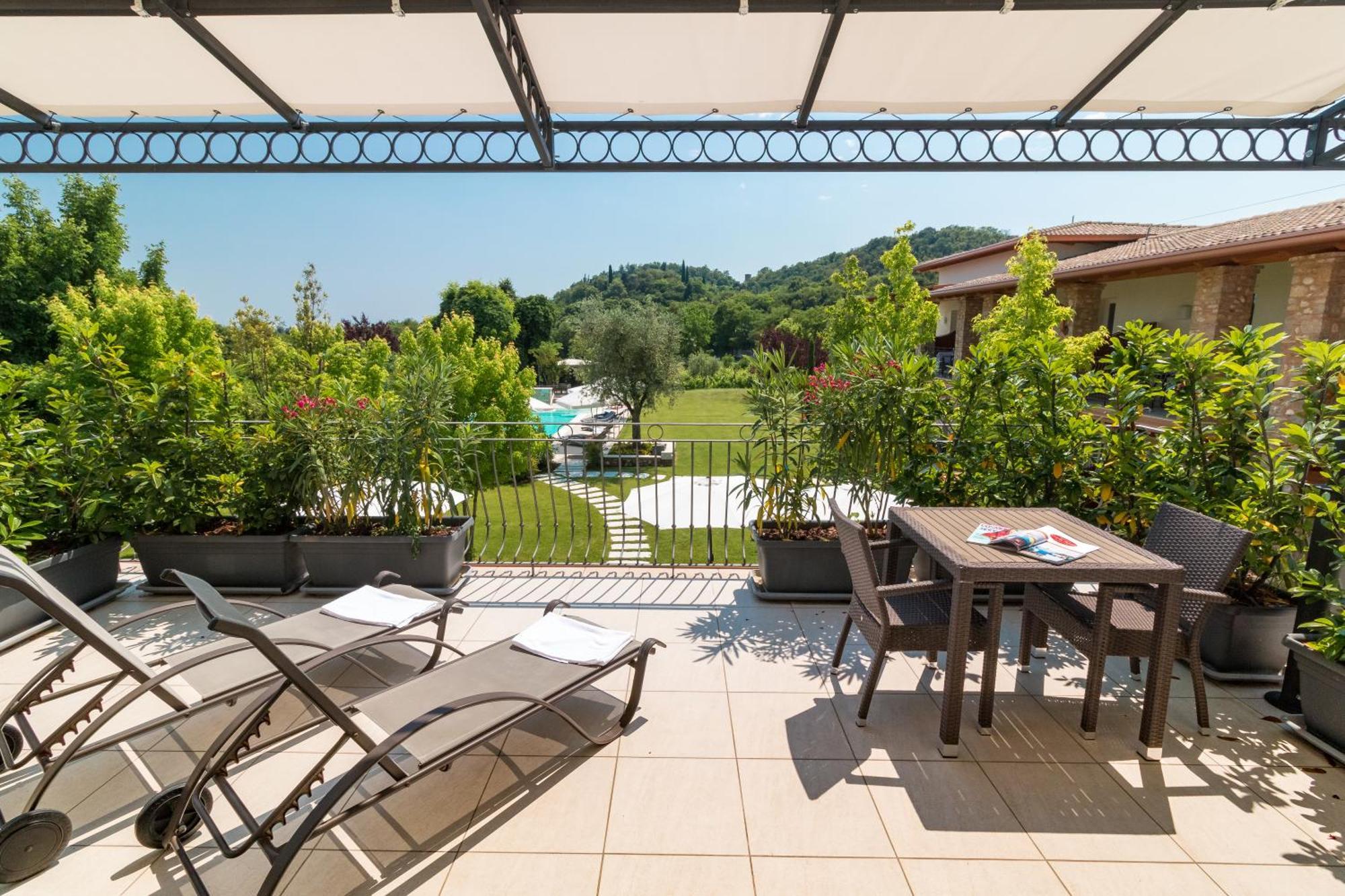 Agriturismo Corte Aurea Десенцано дел Гарда Екстериор снимка