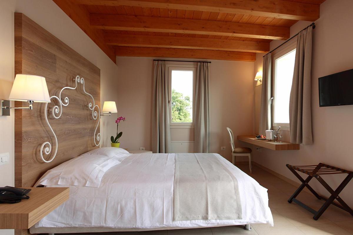 Agriturismo Corte Aurea Десенцано дел Гарда Екстериор снимка