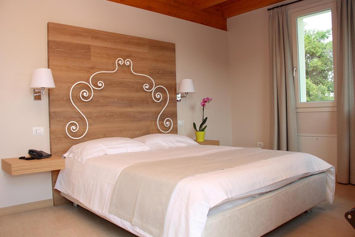 Agriturismo Corte Aurea Десенцано дел Гарда Екстериор снимка