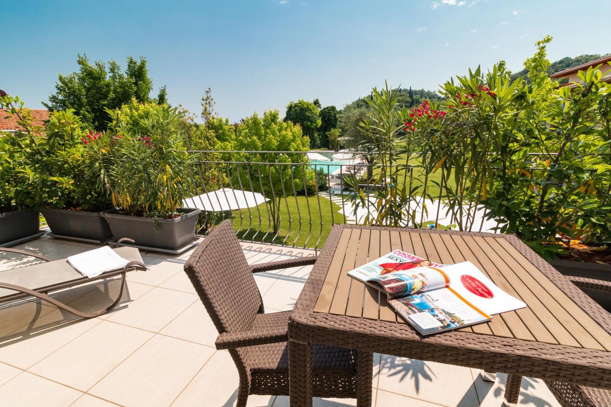 Agriturismo Corte Aurea Десенцано дел Гарда Екстериор снимка