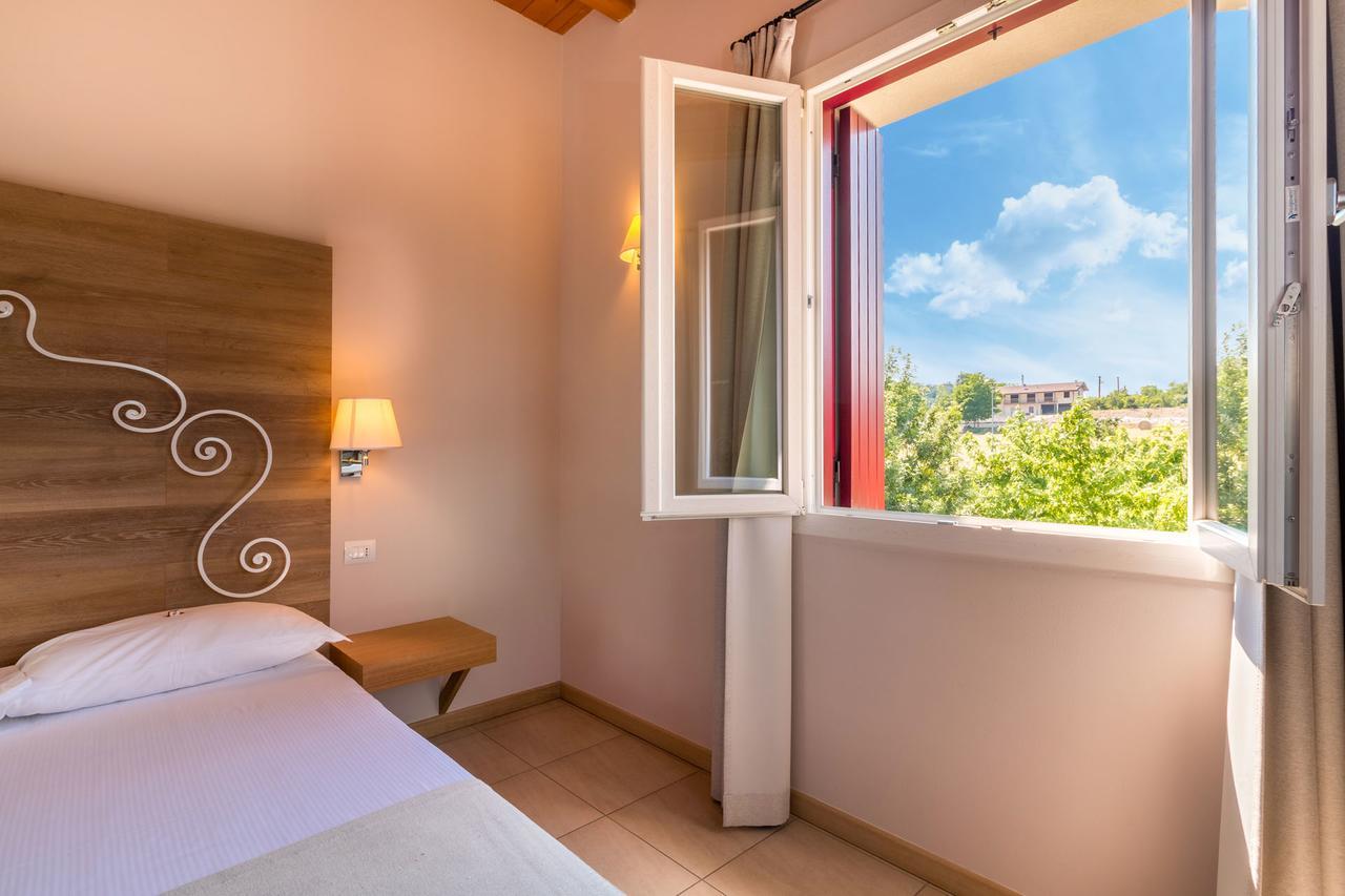 Agriturismo Corte Aurea Десенцано дел Гарда Екстериор снимка