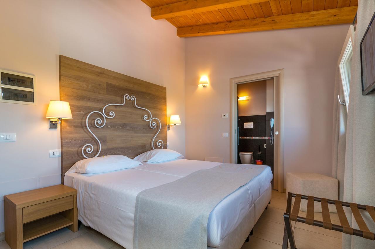 Agriturismo Corte Aurea Десенцано дел Гарда Екстериор снимка