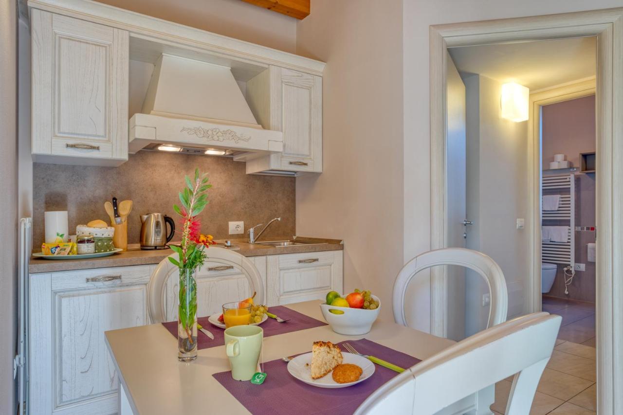 Agriturismo Corte Aurea Десенцано дел Гарда Екстериор снимка