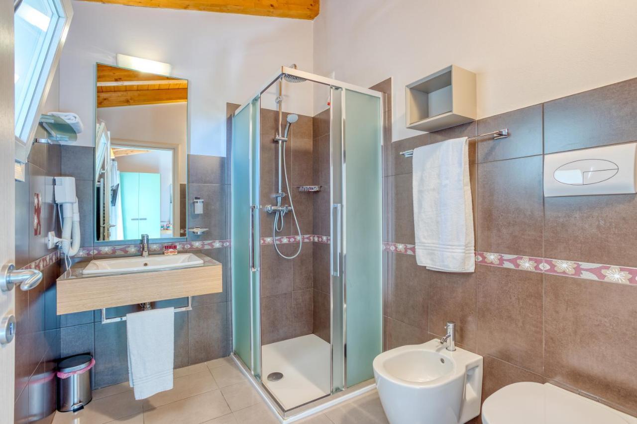 Agriturismo Corte Aurea Десенцано дел Гарда Екстериор снимка